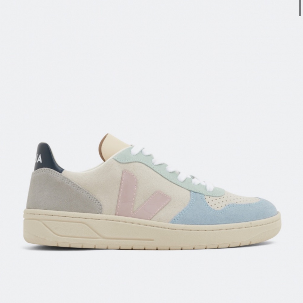 Veja V-10 Sneaker
